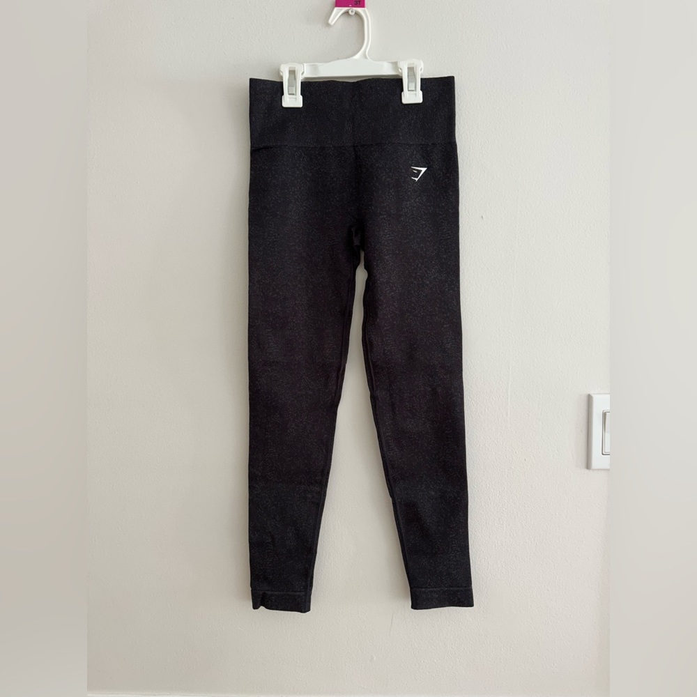 BLACK GYMSHARK LEGGINGS